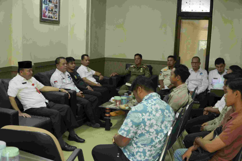 Diskominfoss Gelar Rapat Evaluasi Penataan Kabel Internet