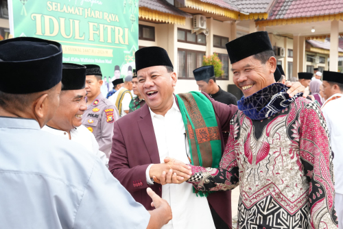 Bupati Kuansing Pilih Kuantan Hilir pada Perayaan hari Pertama Idulfitri 1447 H
