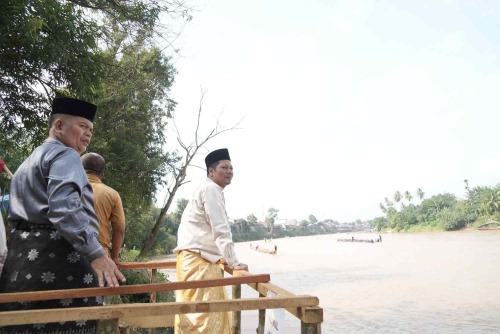 Pesona Pacu Jalur merupakan Tradisi Kuansing yang Membangkitkan Semangat!