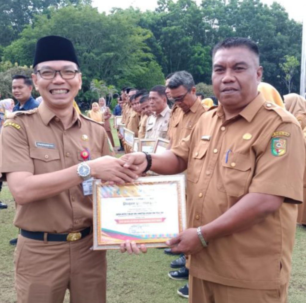 16 desa se kabupaten Kuansing dan kelurahan mendapatkan sertifikat Open Defecation Free (ODF)