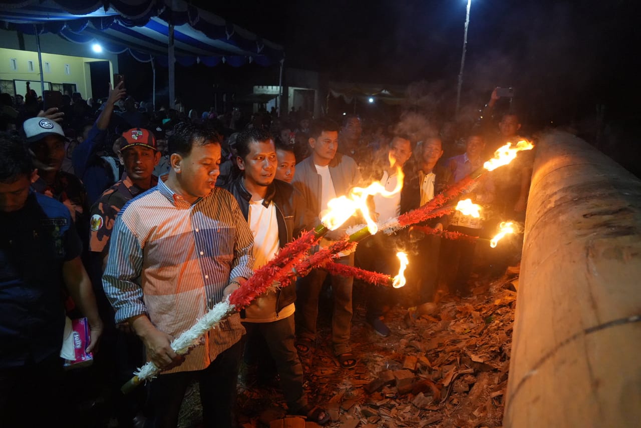 Penuhi Undangan Layur Jalur, Bupati Terima Beberapa Usulan Warga Desa Danau, Kecamatan KHS.