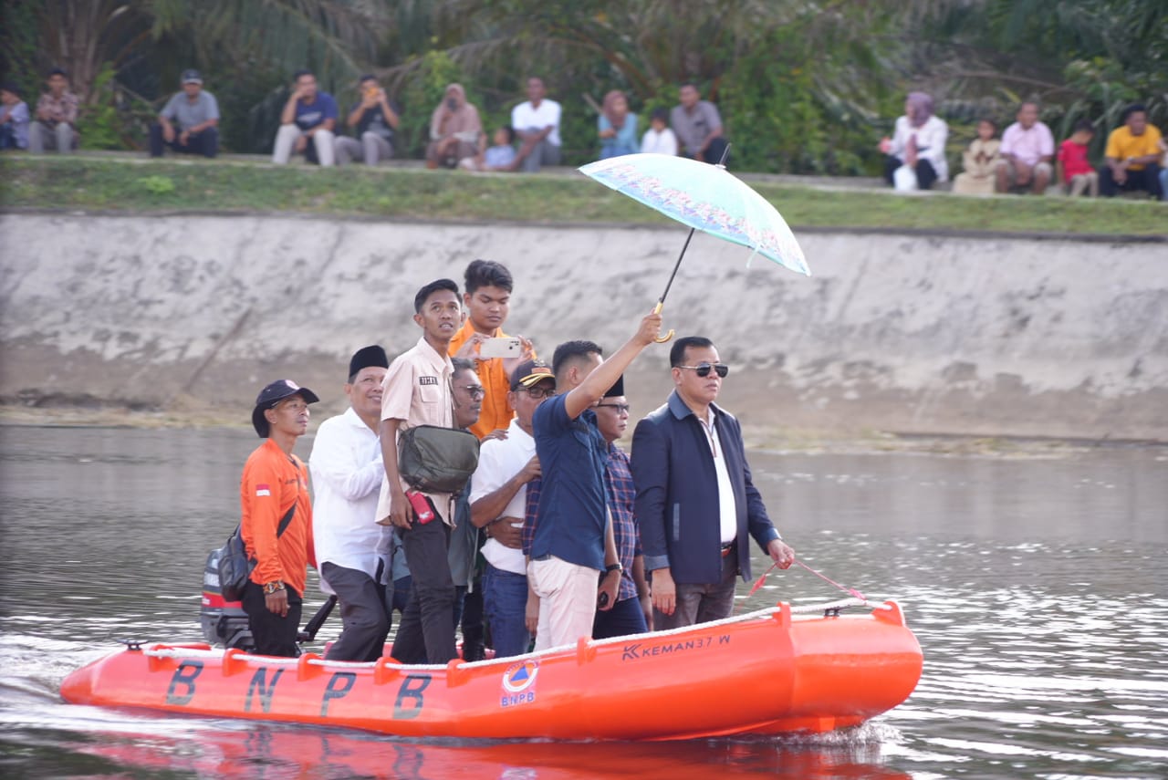 Rekomendasi Liburan di Kuansing Nonton Pacu Sampan Di Rawang Udang